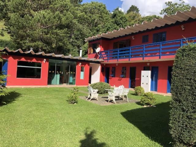Colinas Capivari Suites Campos do Jordão Екстериор снимка